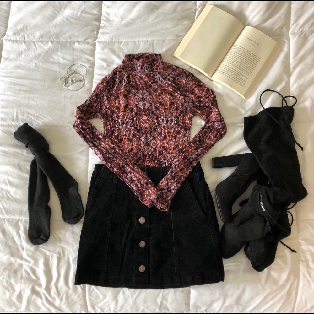 Wet Seal Patterned Turtle Neck Long Sleeve Shirt